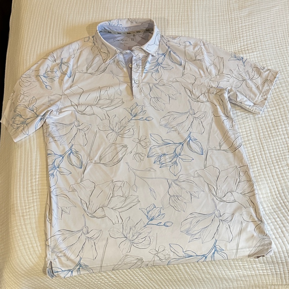 Walter Hagen Golf Men's Shirt - White and Blue floral pattern size small